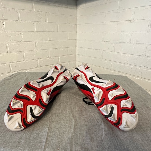 Nike Alpha Menace 2 Shark Football Cleats - Picture 10 of 10